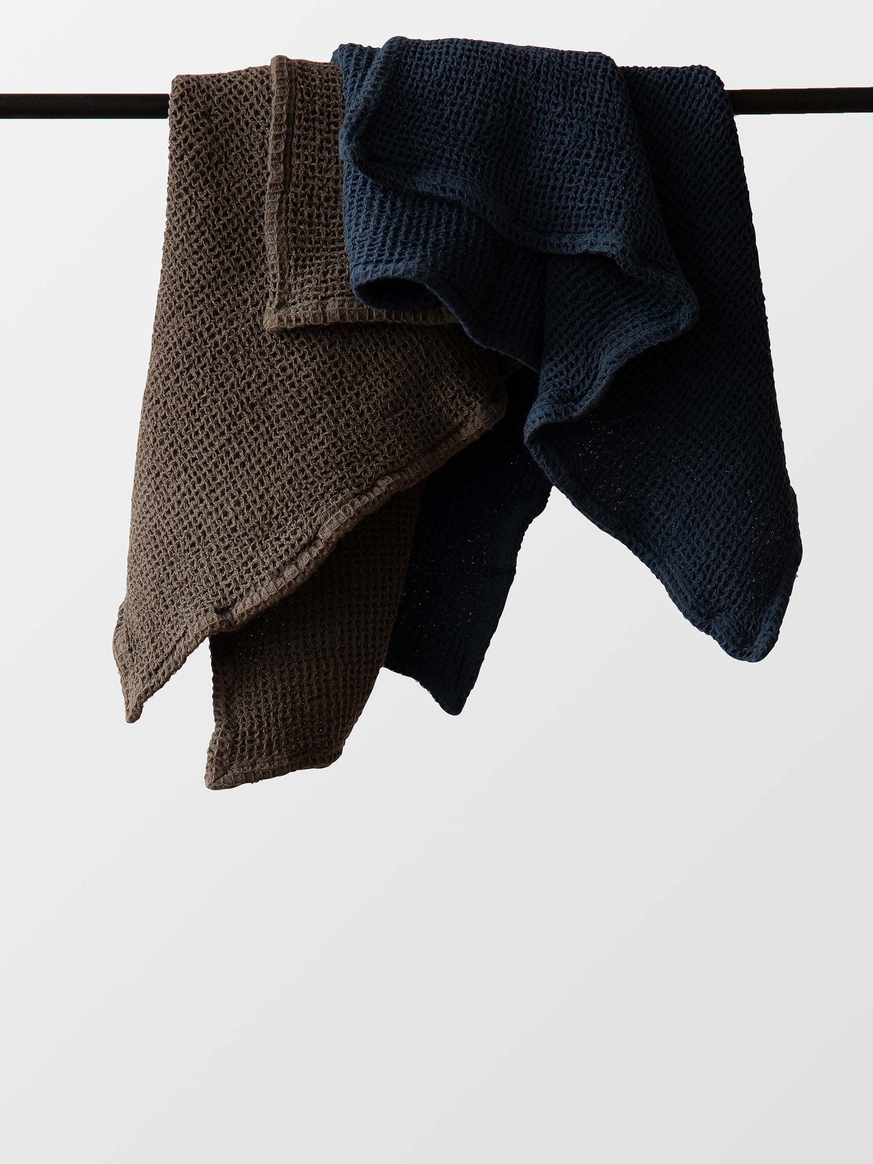 Nella handdoek taupe
