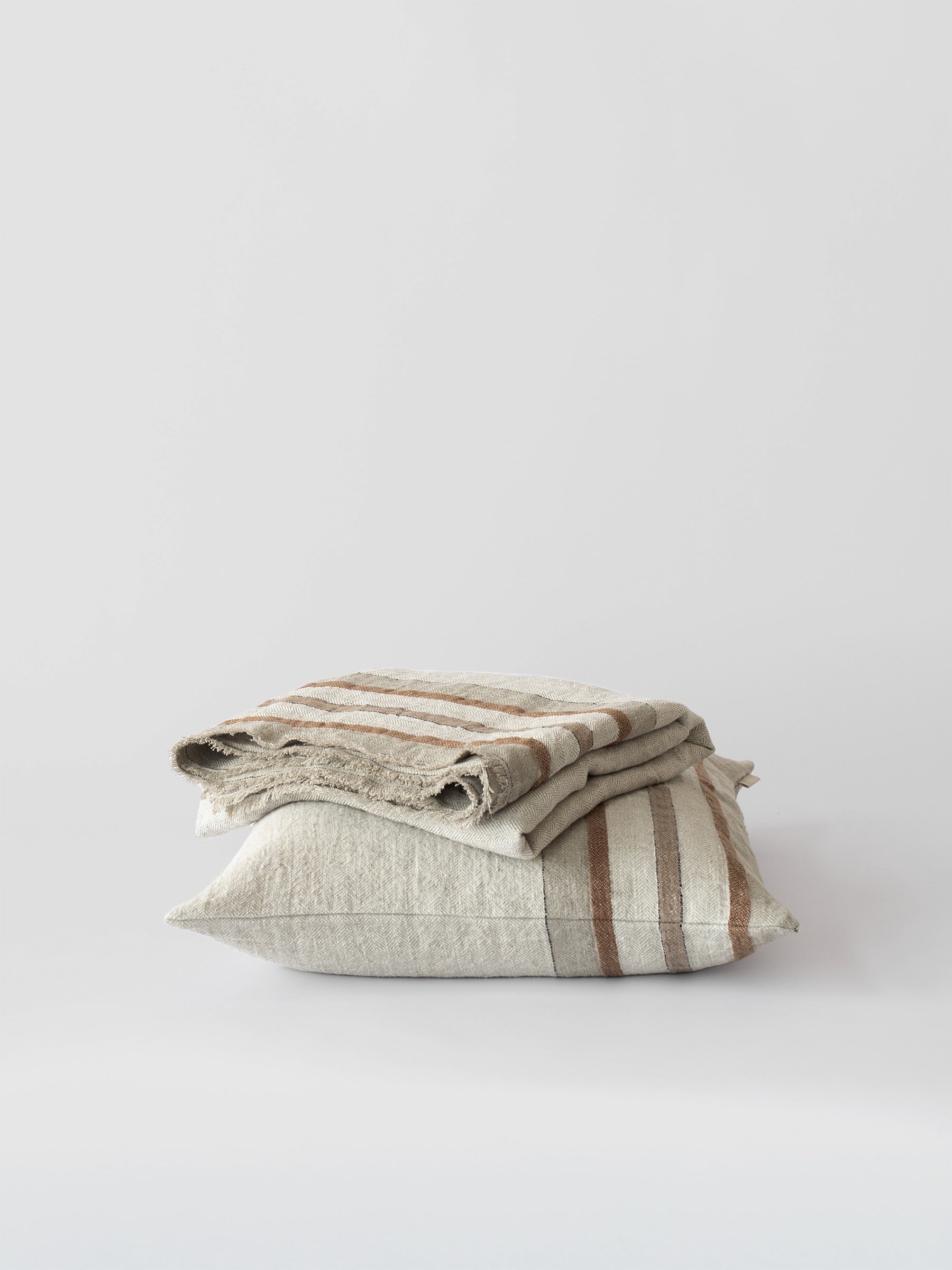 Cushion linen Emilio