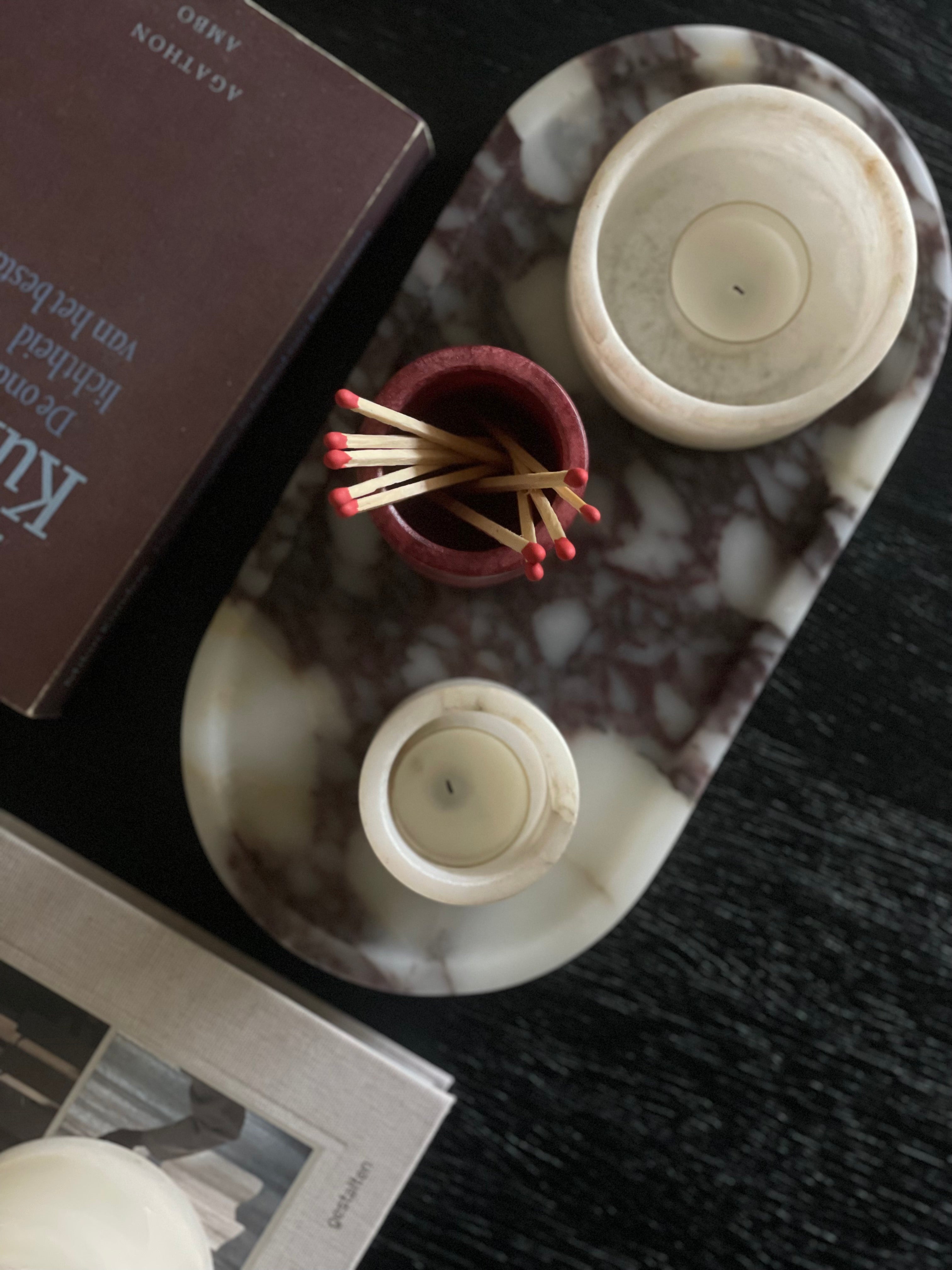 Oval tray Calacatta