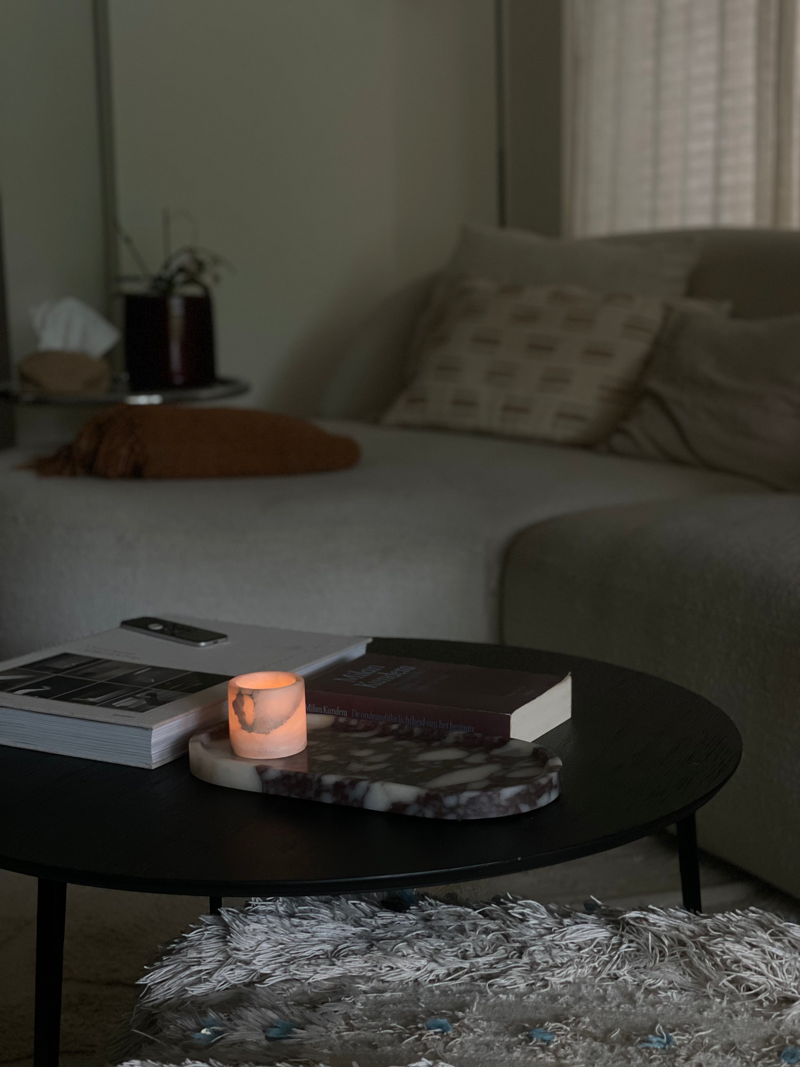 Oval tray Calacatta