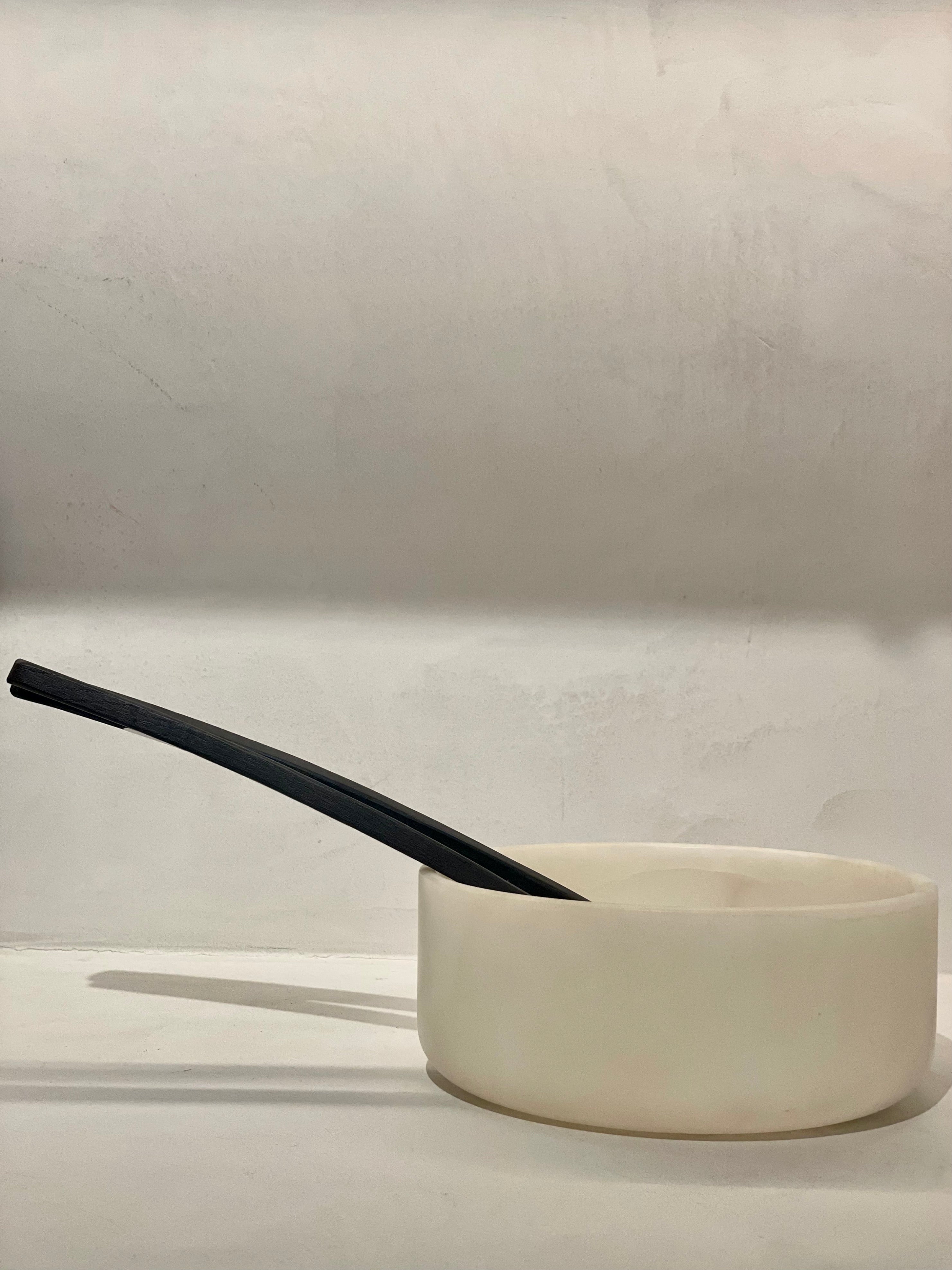 Bowl alabaster beige M