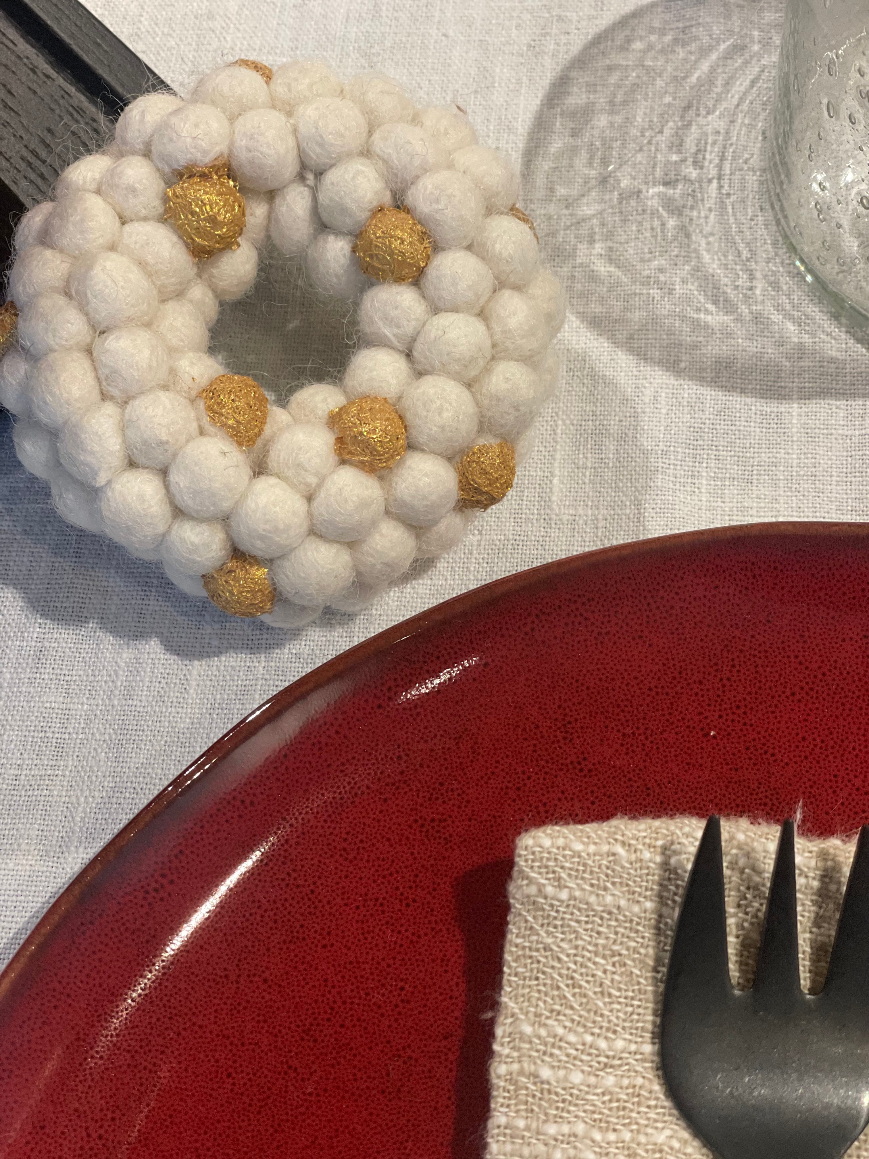 Christmas decoration - Christmas wreath white-gold