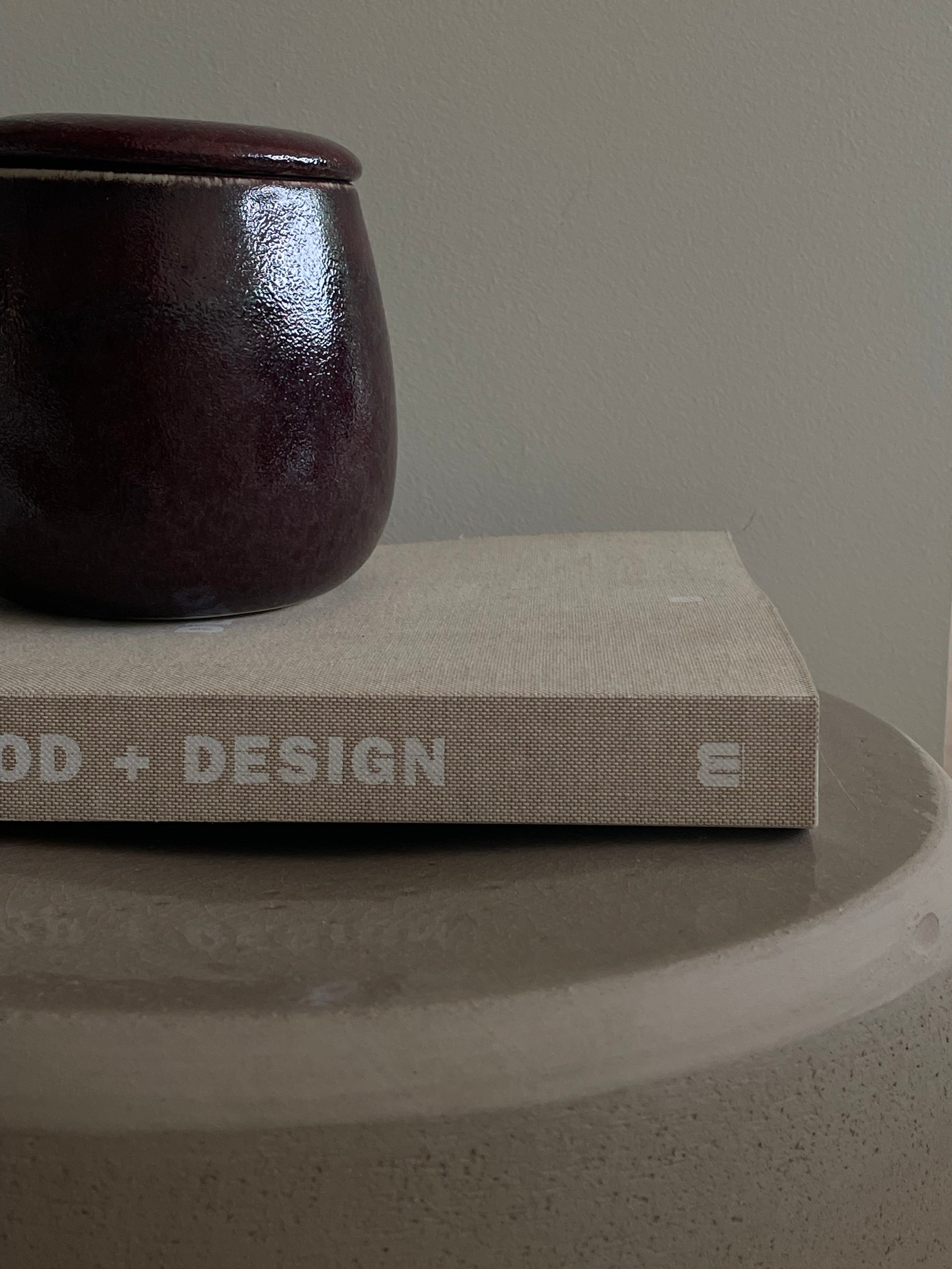 Side table beige Pawn - Marie Michielssen