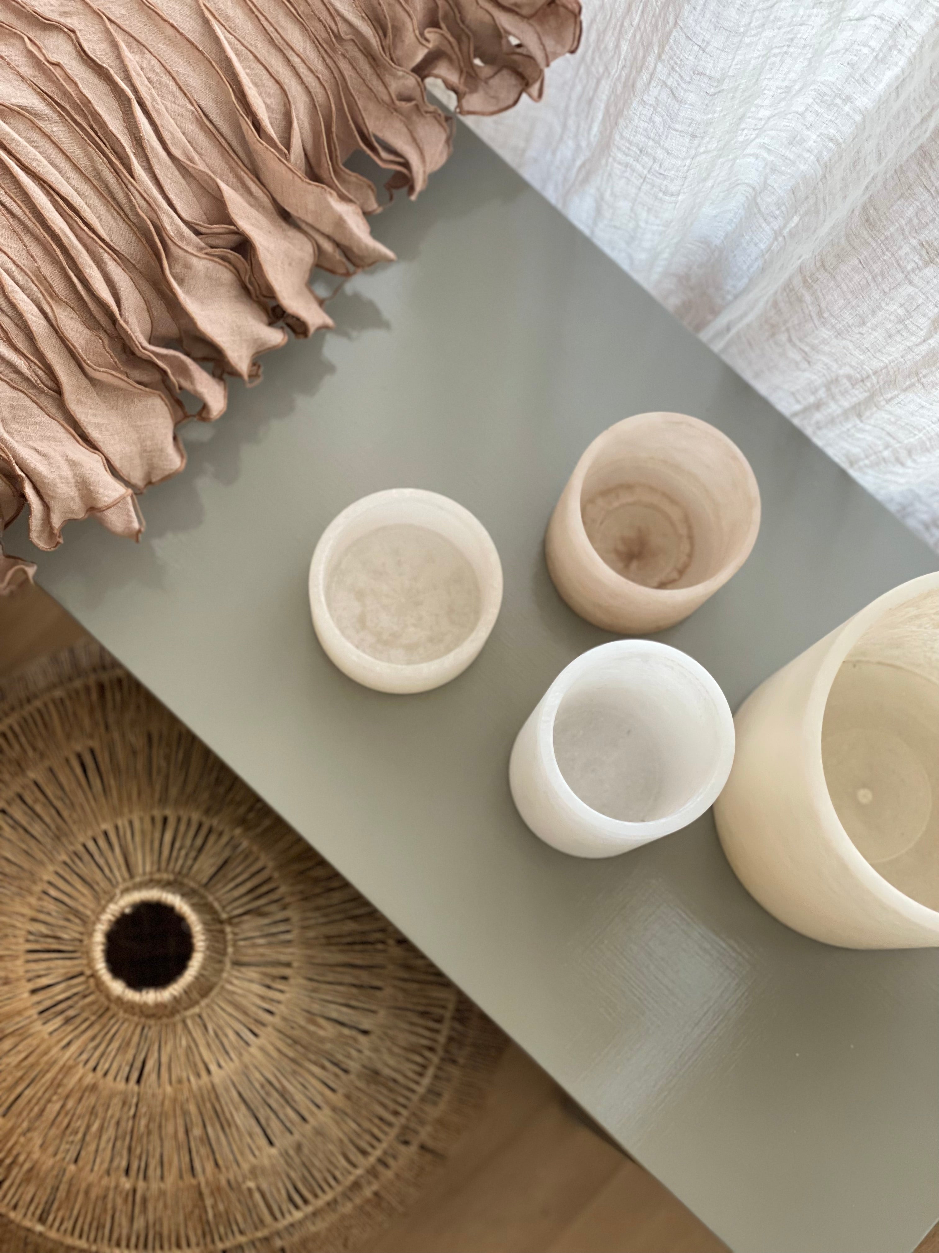 Kaarshouder/Vaas albaster beige L