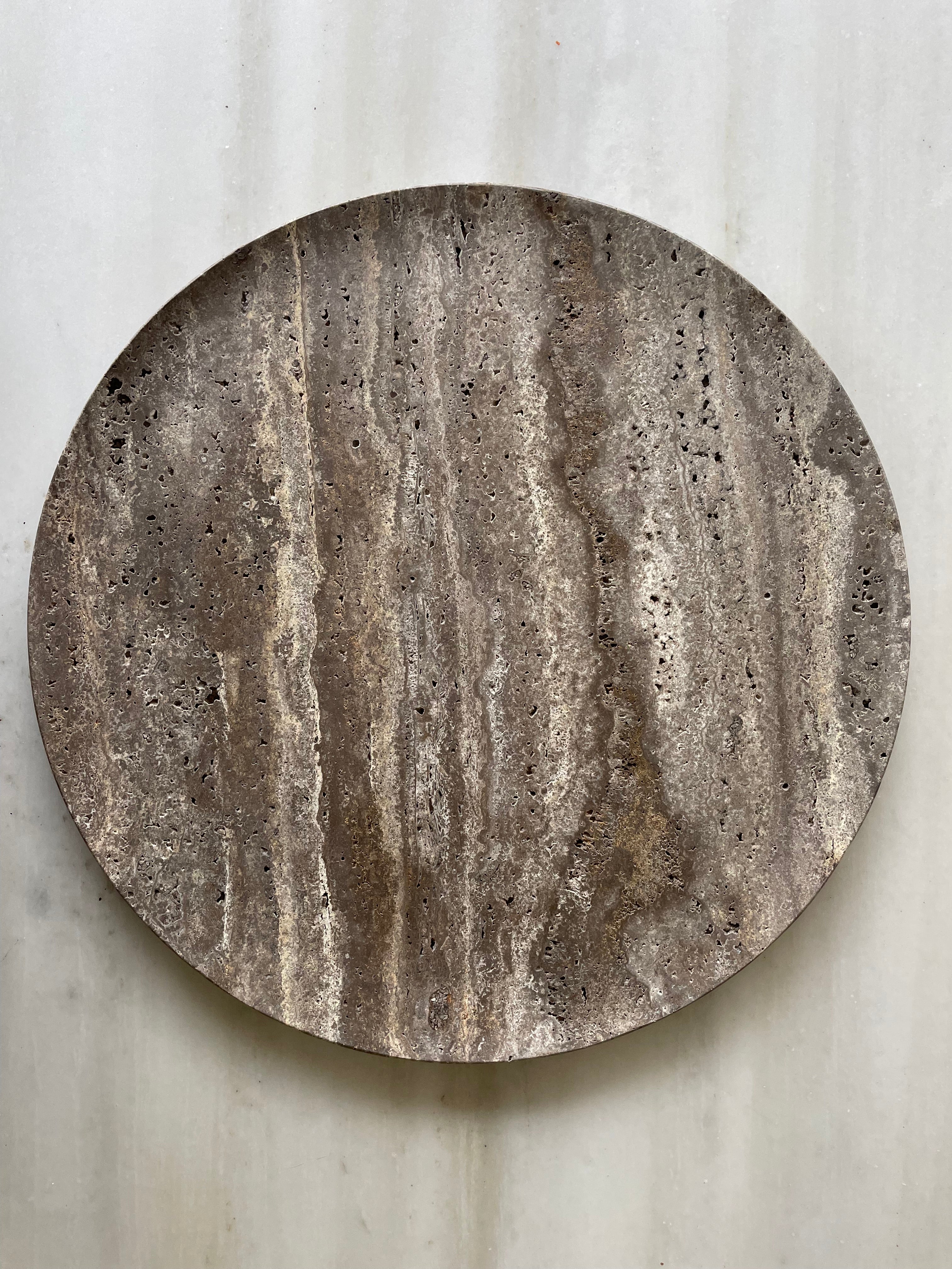 Tray titanium travertine D 40 cm
