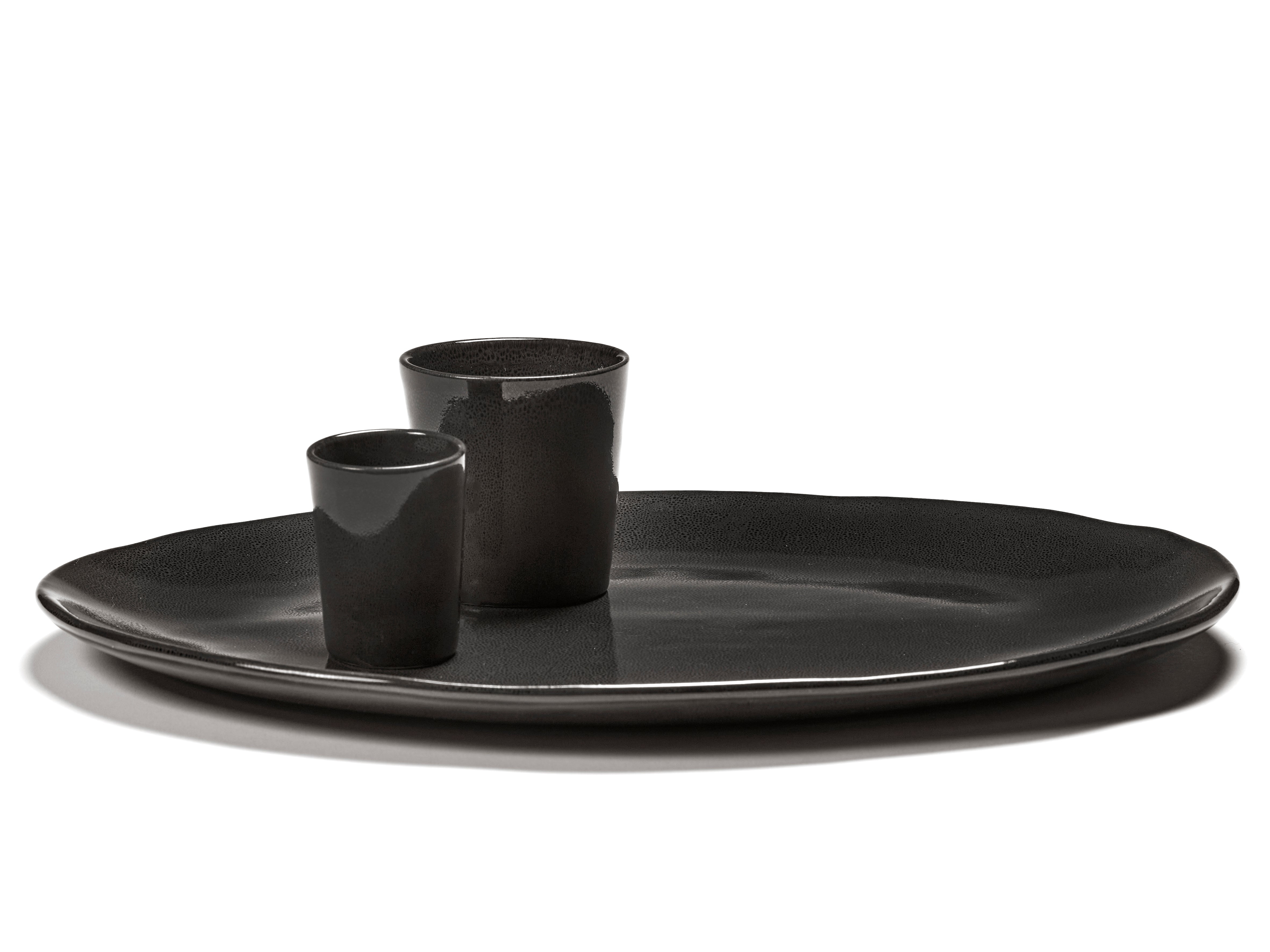 Ovalen bord - La Mère by Marie Michielssen - Ebony