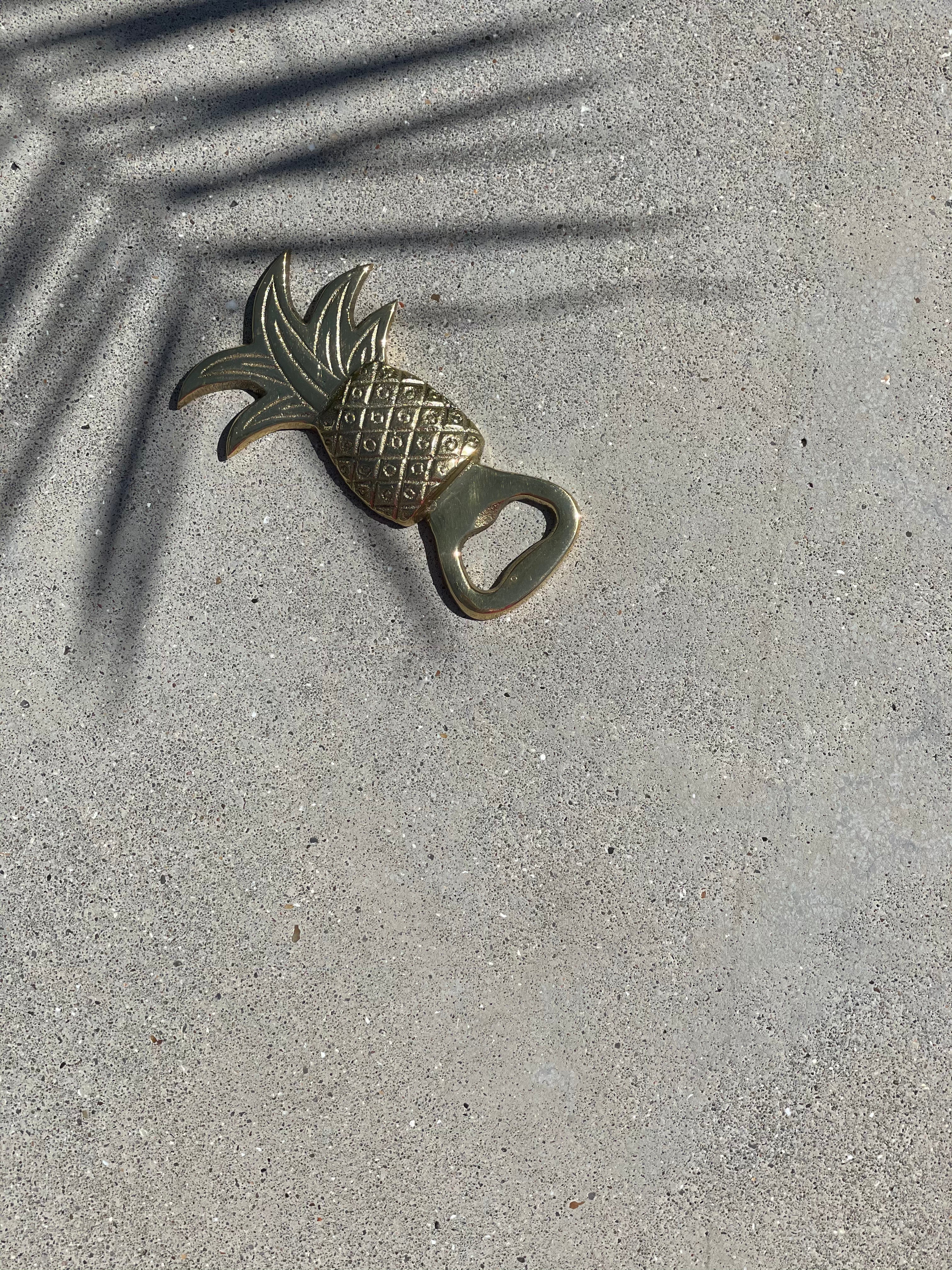 Bottle opener Pineapple Gold