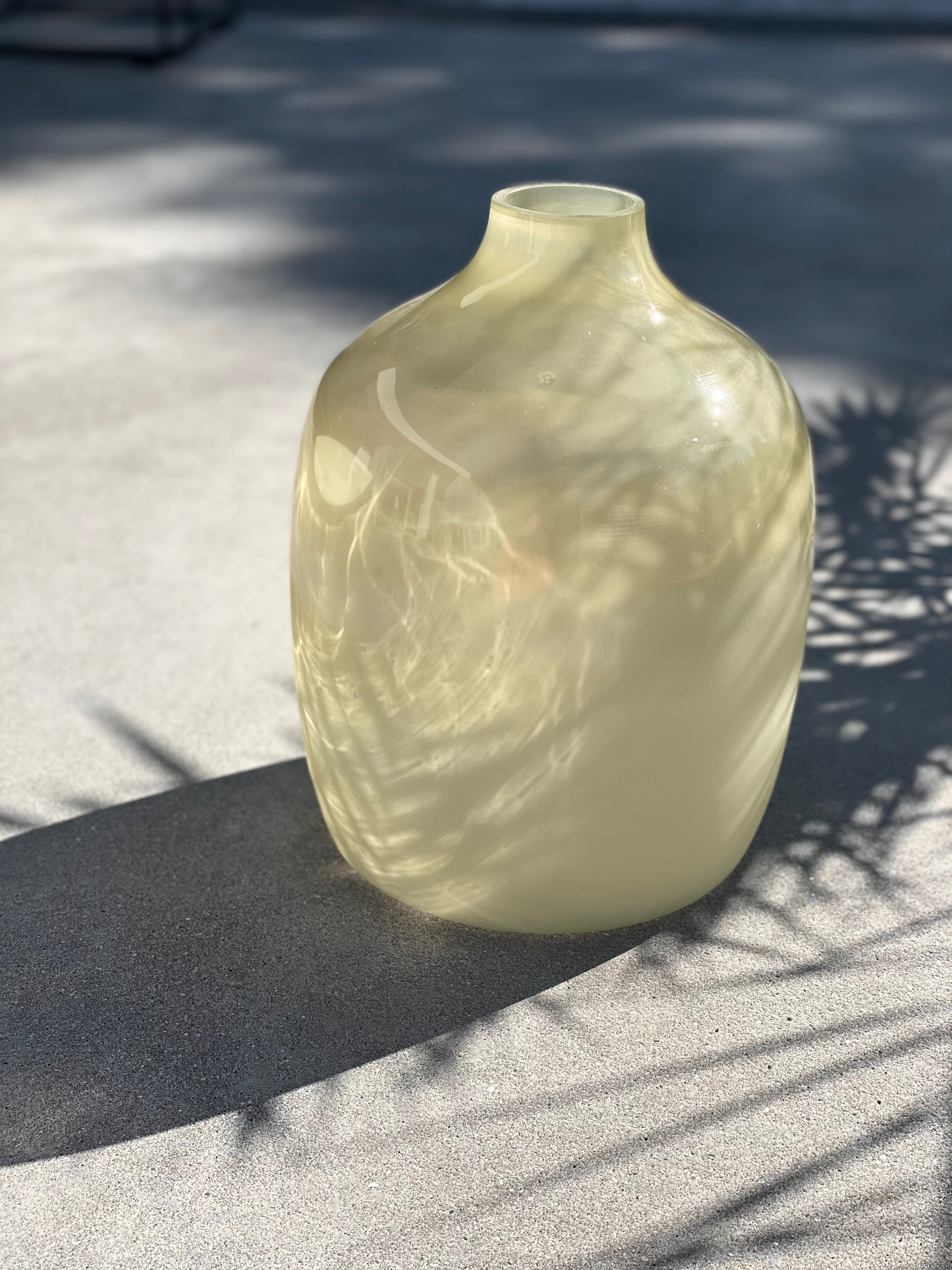 Vaas Idima in glas - geel