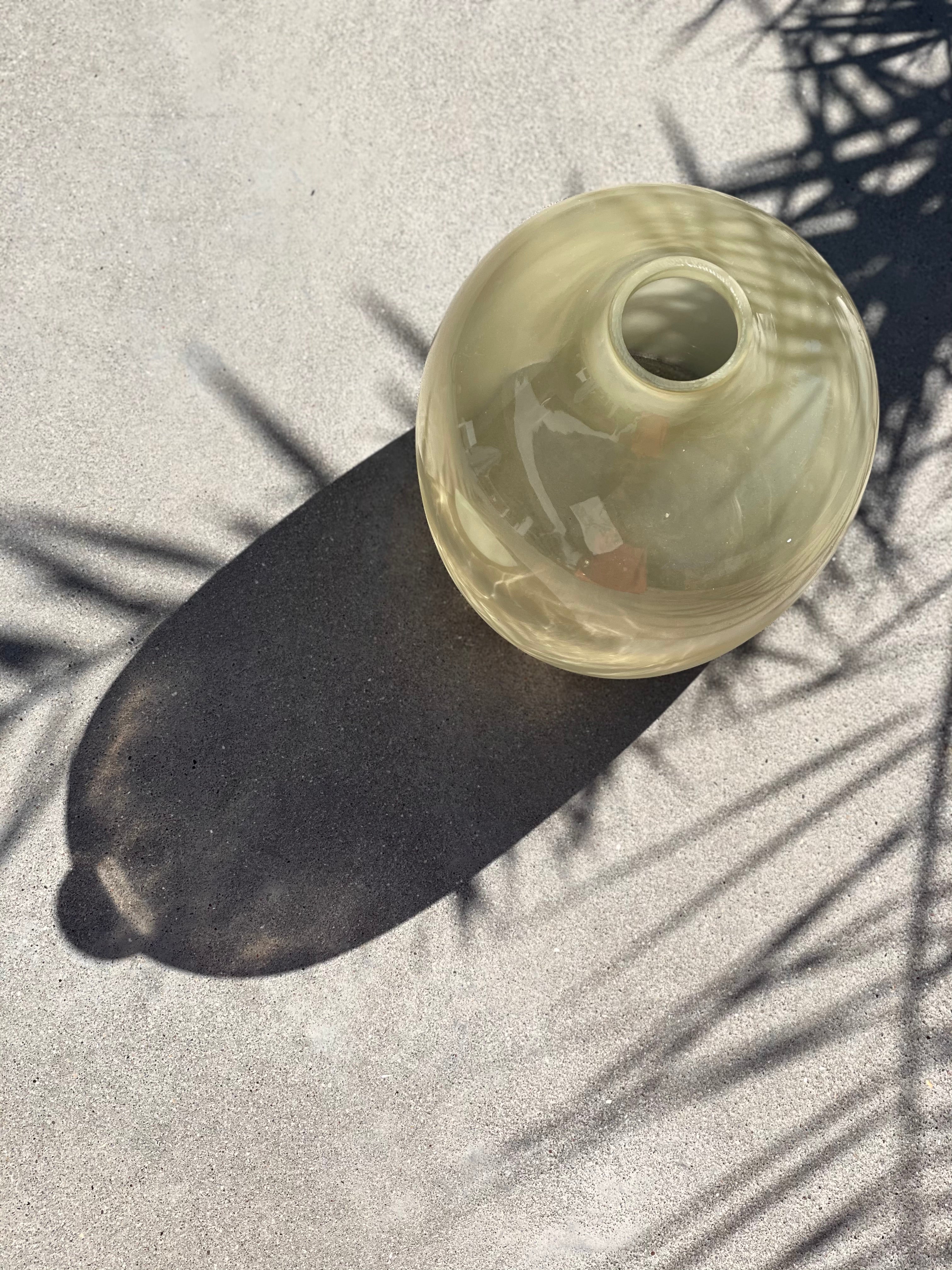 Vaas Idima in glas - geel