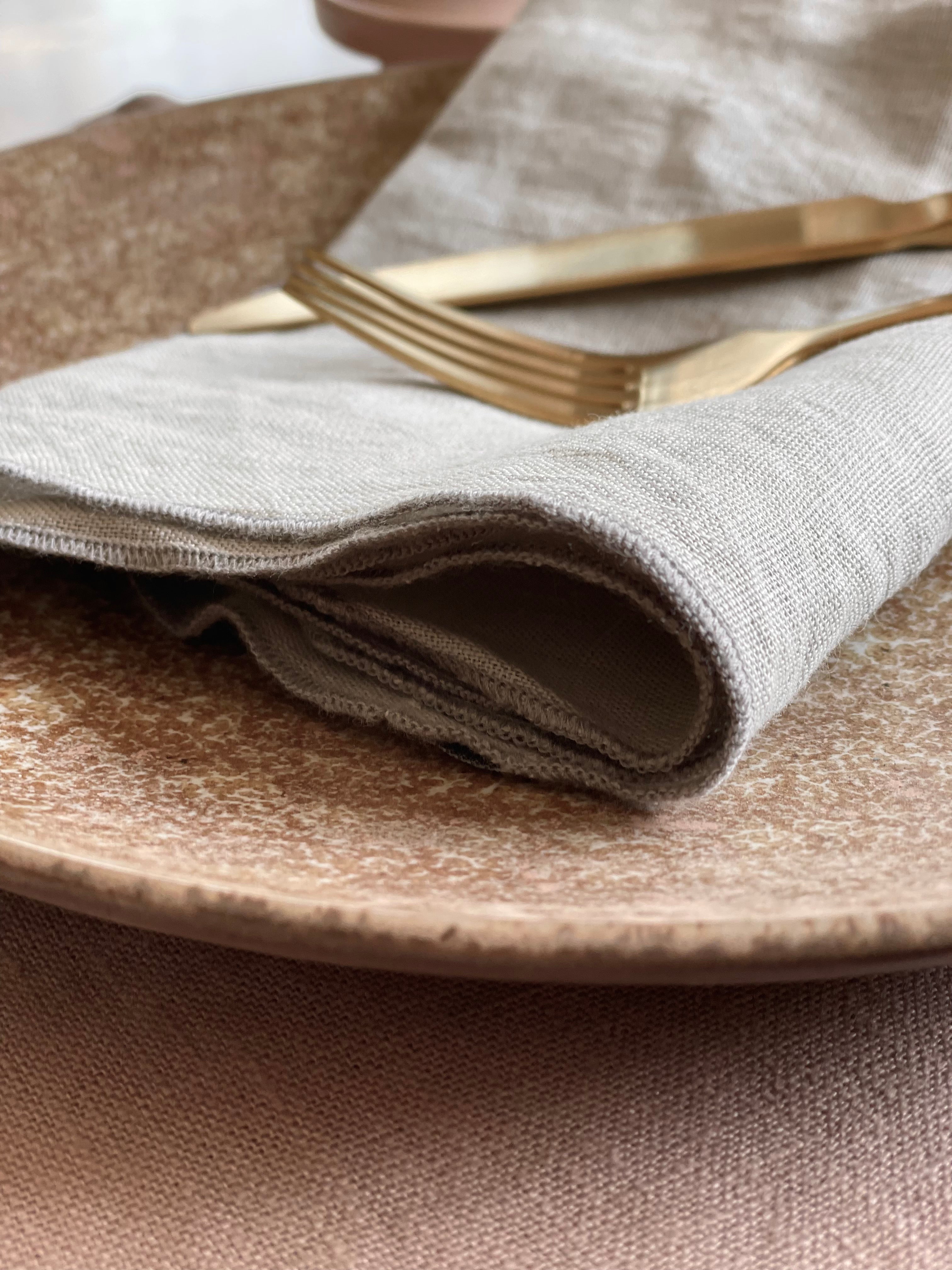 Assiette Columbine marron grande