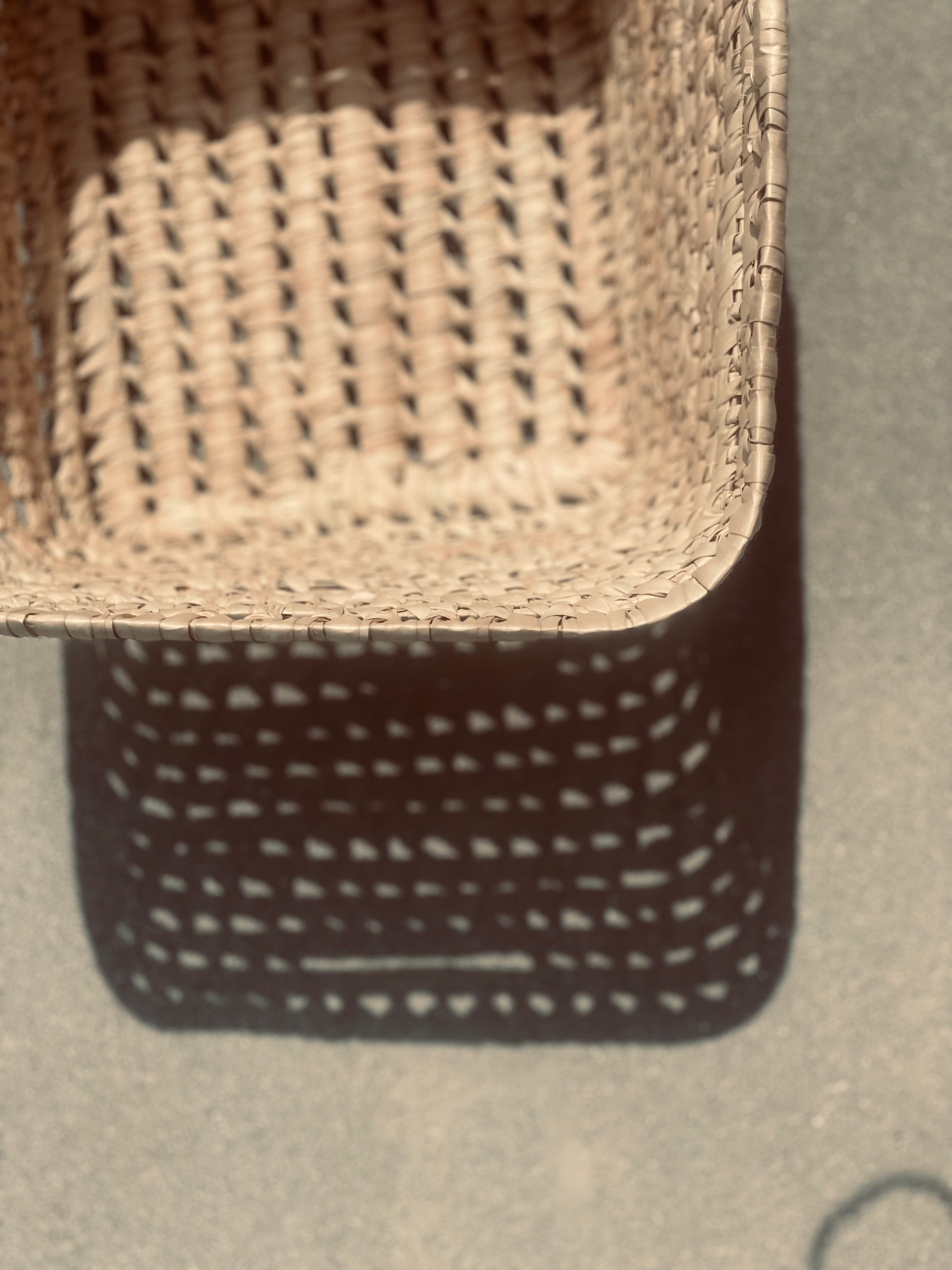 Rectangular basket in palm leaf