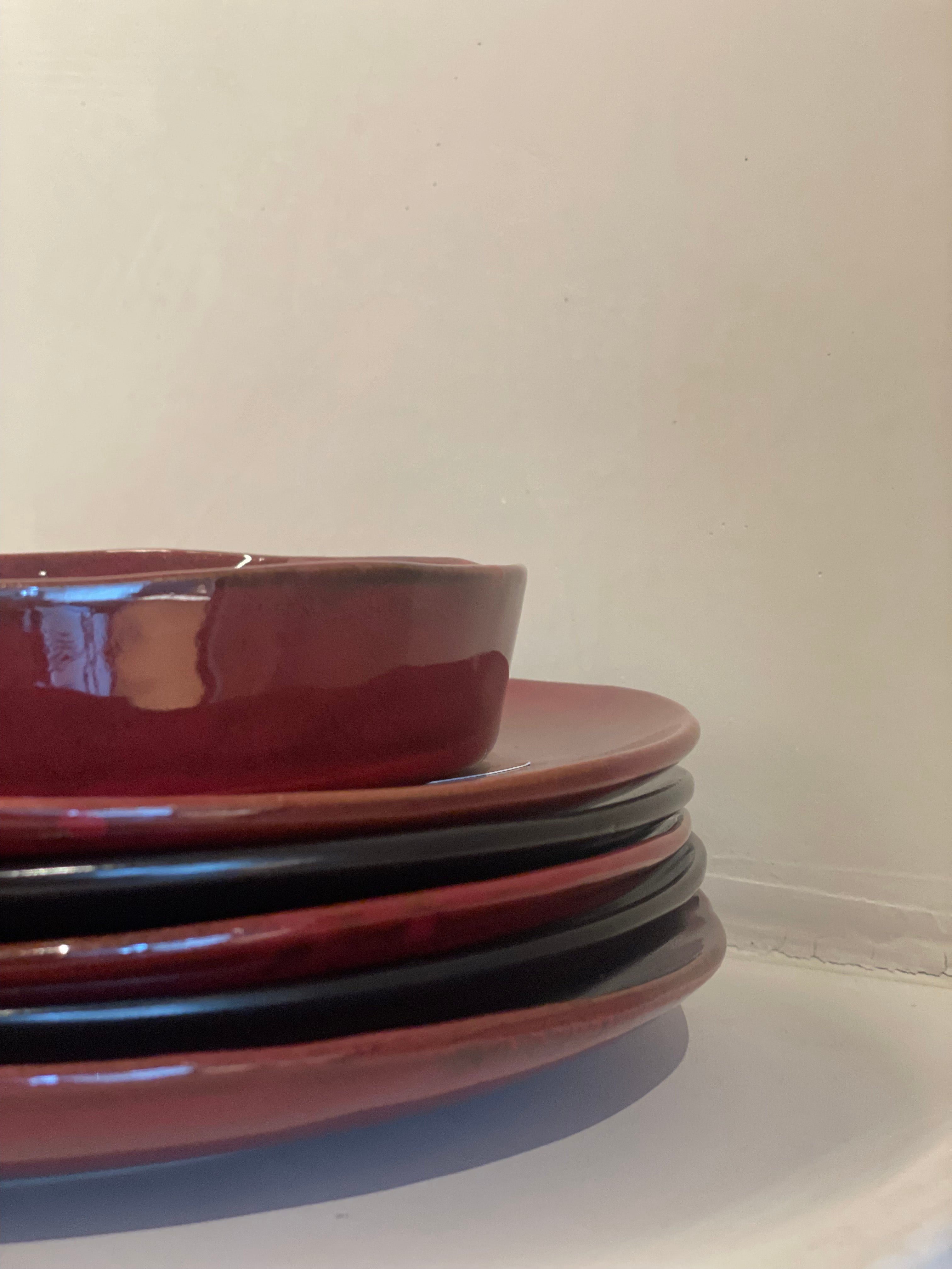 Deep plate S - La Mère by Marie Michielssen - Venetian red