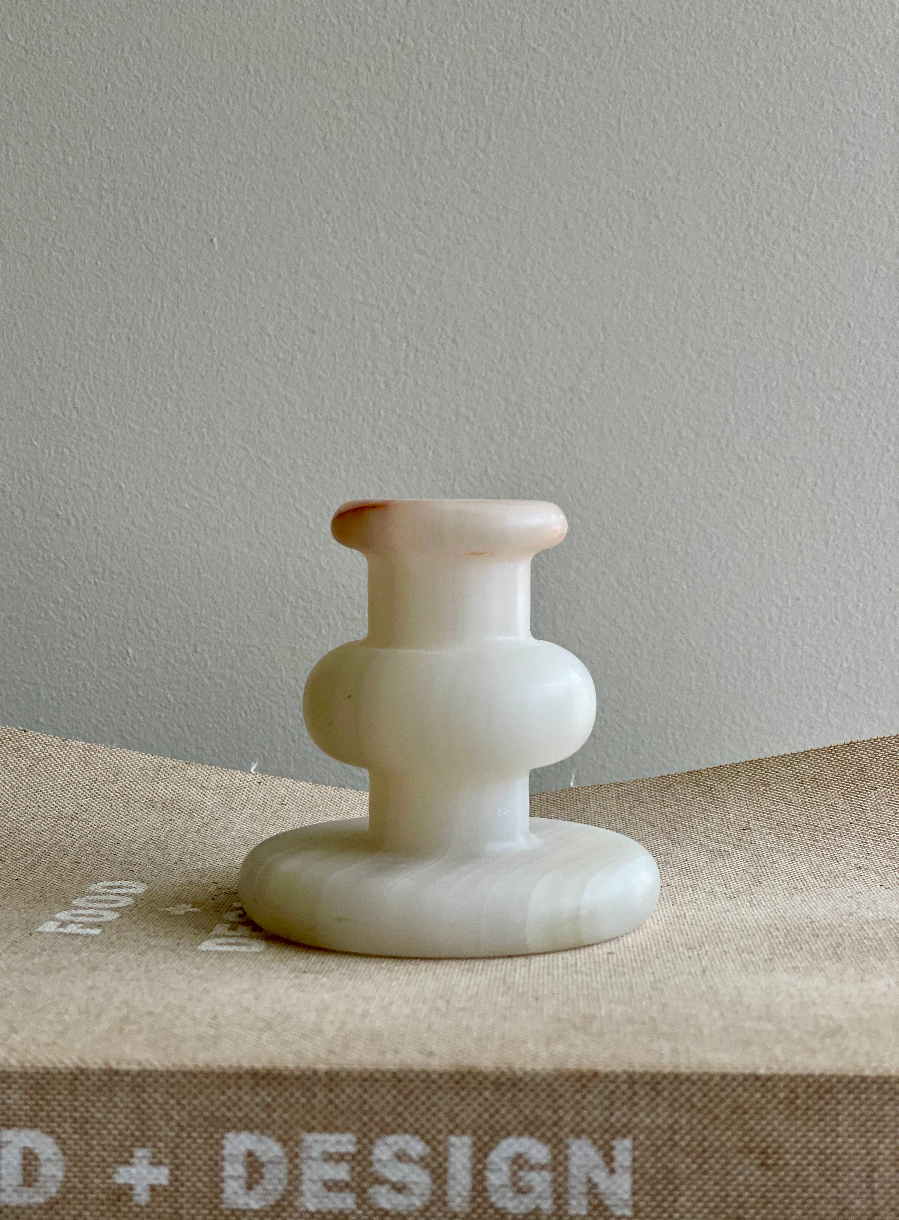 Candlestick onyx white M