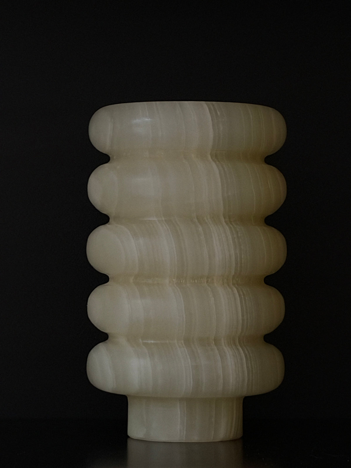 Onyx vase - Brown