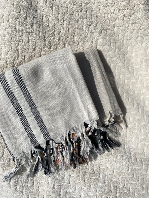 Tirtil towel off-white