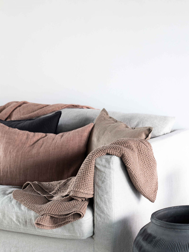 Coussin en lin Margaux couleur amande
